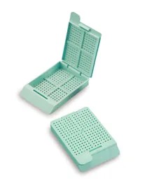 Casete de încorporare pentru biopsii Swingsette, din polimer de acetal, culoare verde