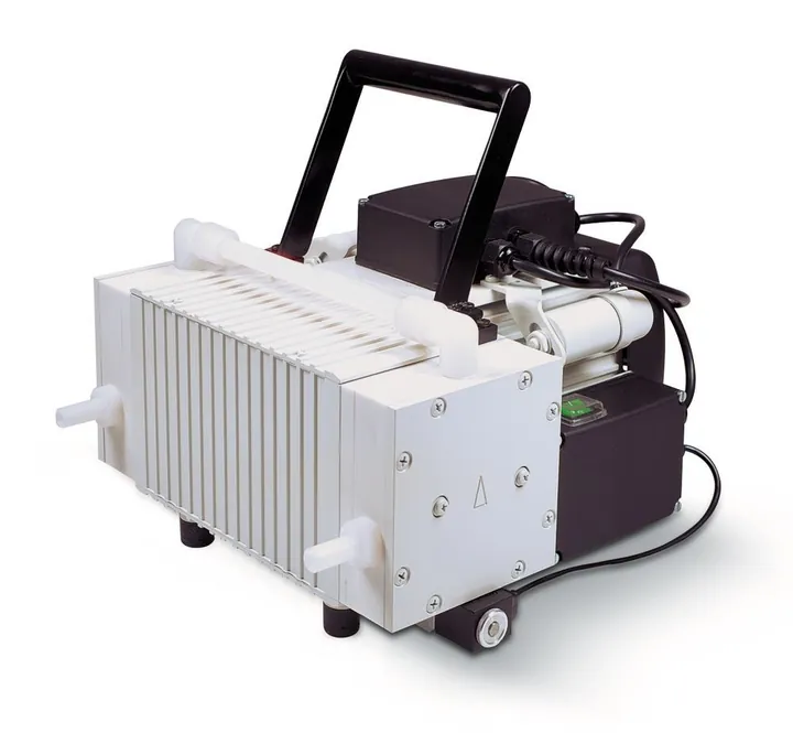Pompă de vid LABOPORT® SD, N860.3FT.40.18, 60 l/min, 1 bucată — Carl Roth, cod 1EK0.1