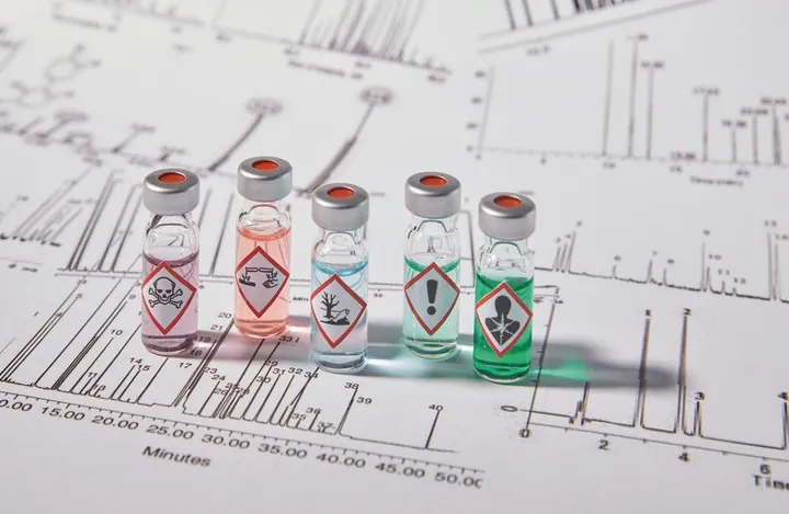 Soluție PCB ROTI®Star, 8 PCB 10 µg/ml în izooctan, 1 ml, fiolă de sticlă — Carl Roth, cod 1YXY.1