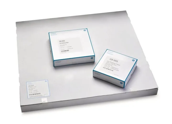 Hârtie pentru Gel-Blotting (GB005), gros. 1.5 mm, 580 x 580 mm, 25 coli — Carl Roth, cod A126.1