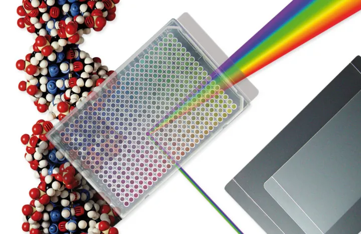 Folie de sigilare pentru RT PCR, din poliester, L 142,9 x W 79,4 mm, grosime 50 µm — Carl Roth, cod APT8.1