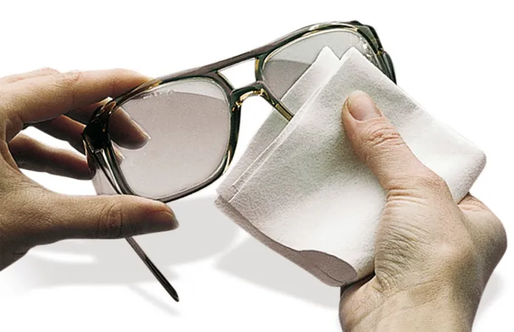 Șervețele Sekuroka®-microfibre, pentru curățarea fără urme a ochelarilor, 5 bucăți — Carl Roth, cod E172.1