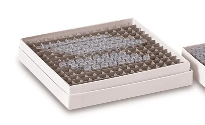 Cutii criogenice PCR din carton, 196 locașuri, L133 x W133 x H25 mm — Carl Roth, cod EKN1.1