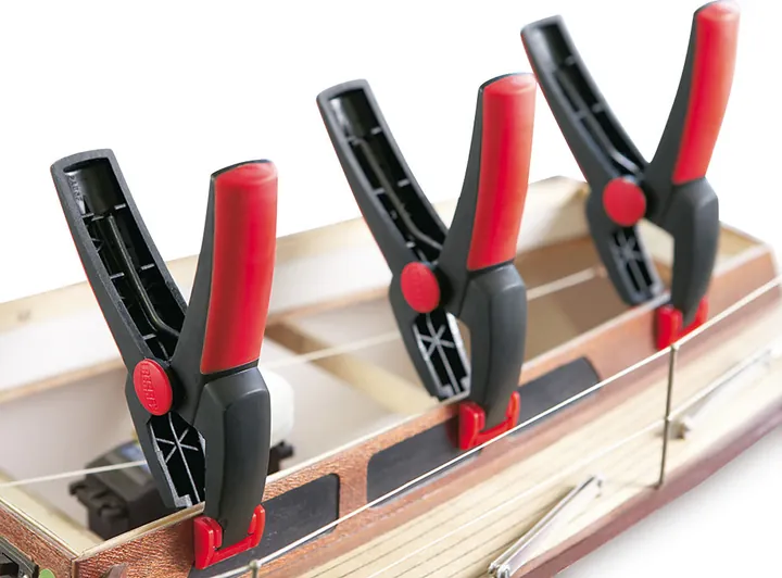 Clemă universală cu arc, PA, lungime totală 120 mm, deschidere 44 mm, 1 bucată — Carl Roth, cod LK37.1