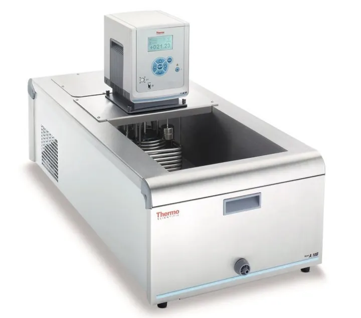 Termostat cu circulație cu răcire AC 150-A10B, -10 - +100 °C, vol. 18 - 30 l, 2000 W — Carl Roth, cod LP68.1
