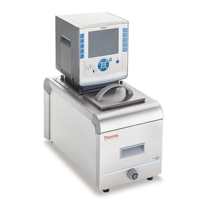 Termostat de baie cu circulație PC300-S7, temp. +20 - +300 °C, capacitate baie 7 l — Carl Roth, cod PE45.1