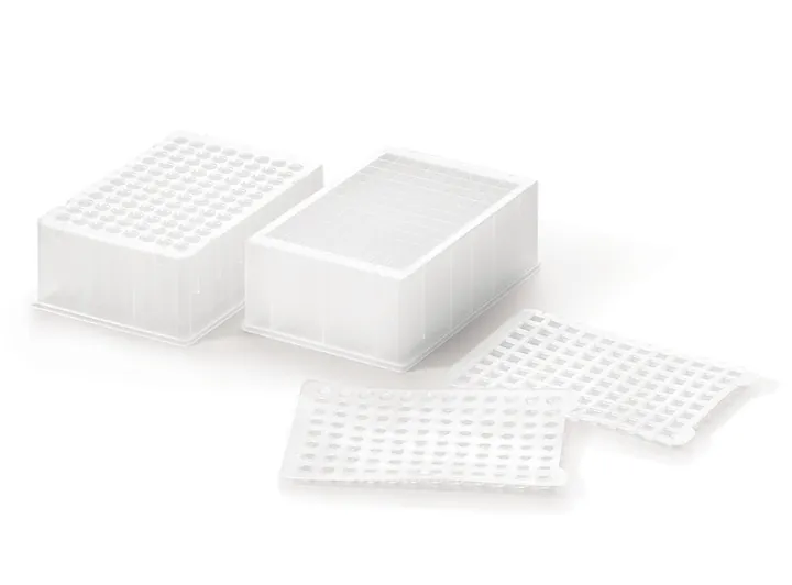 Plăci deepwell Riplate® 1 ml medio, PP, rotunde, 1.2 ml, nesterile, 32 bucăți — Carl Roth, cod TC22.1