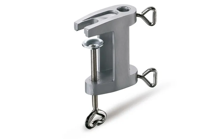 Clemă Rotilabo®-table, aluminiu vopsit în câmp electrostatic, pentru tije max. Ø 13 mm, blat masă 60 mm — Carl Roth, cod X082.1