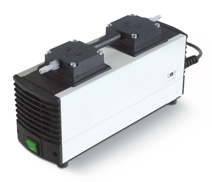 Pompă de vid cu membrană LABOPORT®, N816.3KT.18, 16 l/min, vid 20 mbar — Carl Roth, cod Y372.1