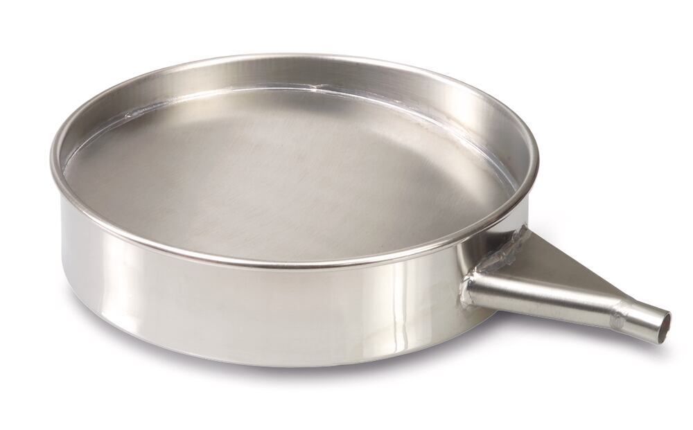Sieve pan with outlet and PVC hose, for wet sieving, 1 unit(s)
